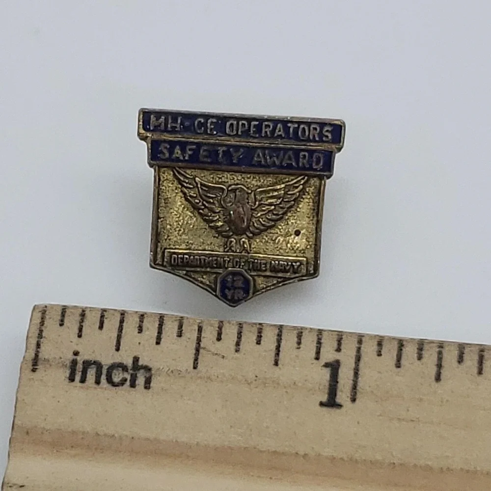 Vintage MH-CE Operators 12 year Safety Award Department of the US Navy lapel pin